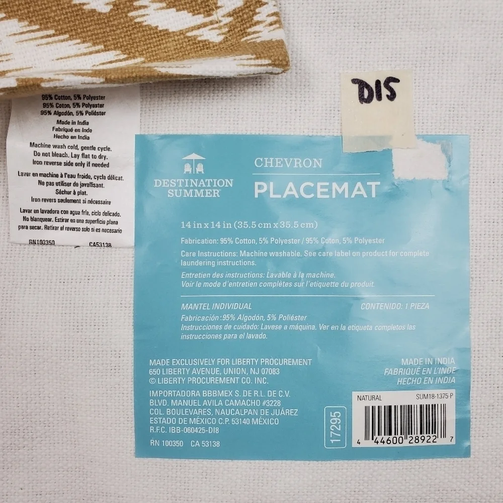 NWT Set of 6 tan &‎ white Chevron placemats